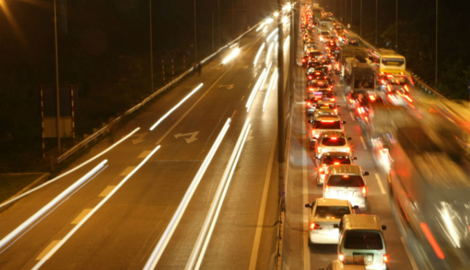 Expressway is one of the primary projects attracting foreign investors in central provinces. Photo from VnExpress Photo Contest/Lo Van Trung