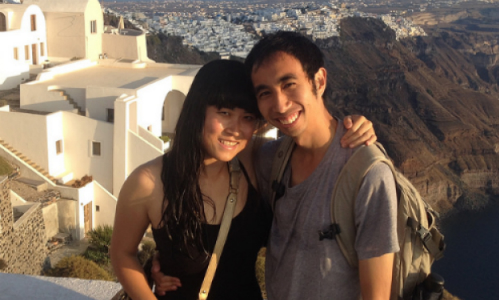 Chị Kristy Shen và anh Bruce Leung trong chuyến du lịch ở Santorini, Hy Lạp năm 2015.