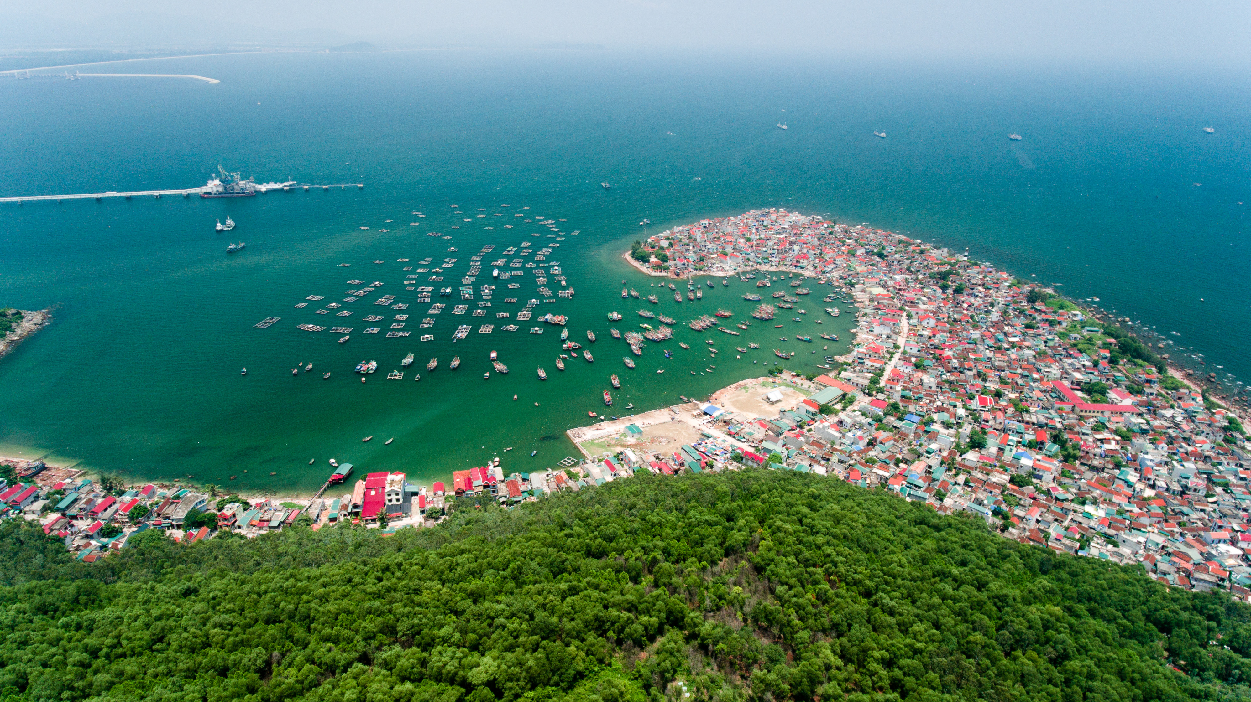 Việt Nam là nước có tính biển nhất trong số các nước Đông Nam Á.