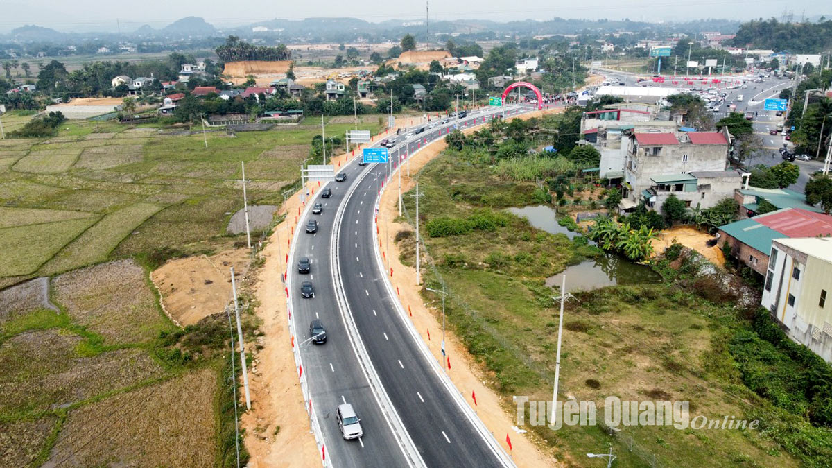 Cao tốc Tuyên Quang - Phú Thọ chính thức khánh thành đưa vào sử dụng- Ảnh 9.
