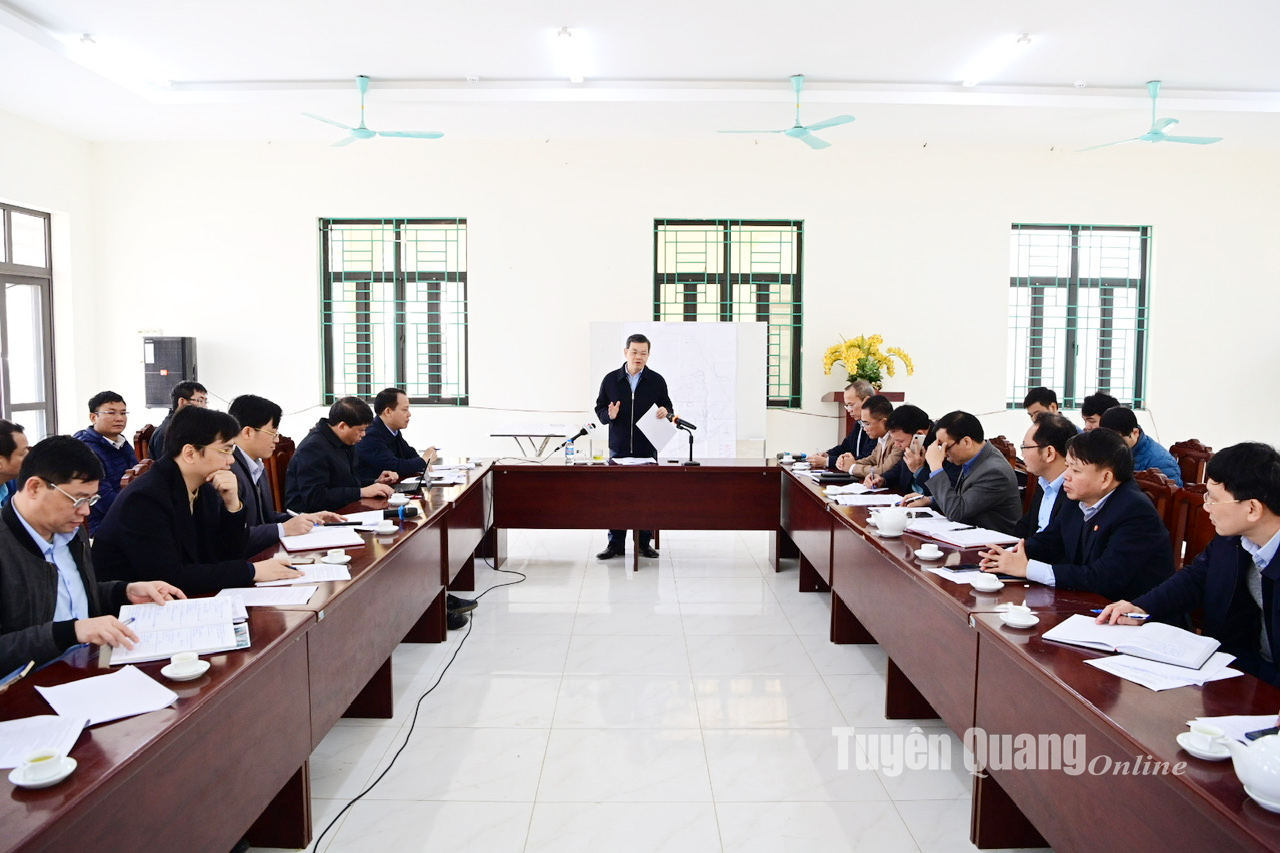 Chủ tịch UBND tỉnh Tuyên Quang kiểm tra tiến độ đầu tư xây dựng, giải ngân vốn đầu tư công một số dự án- Ảnh 5.