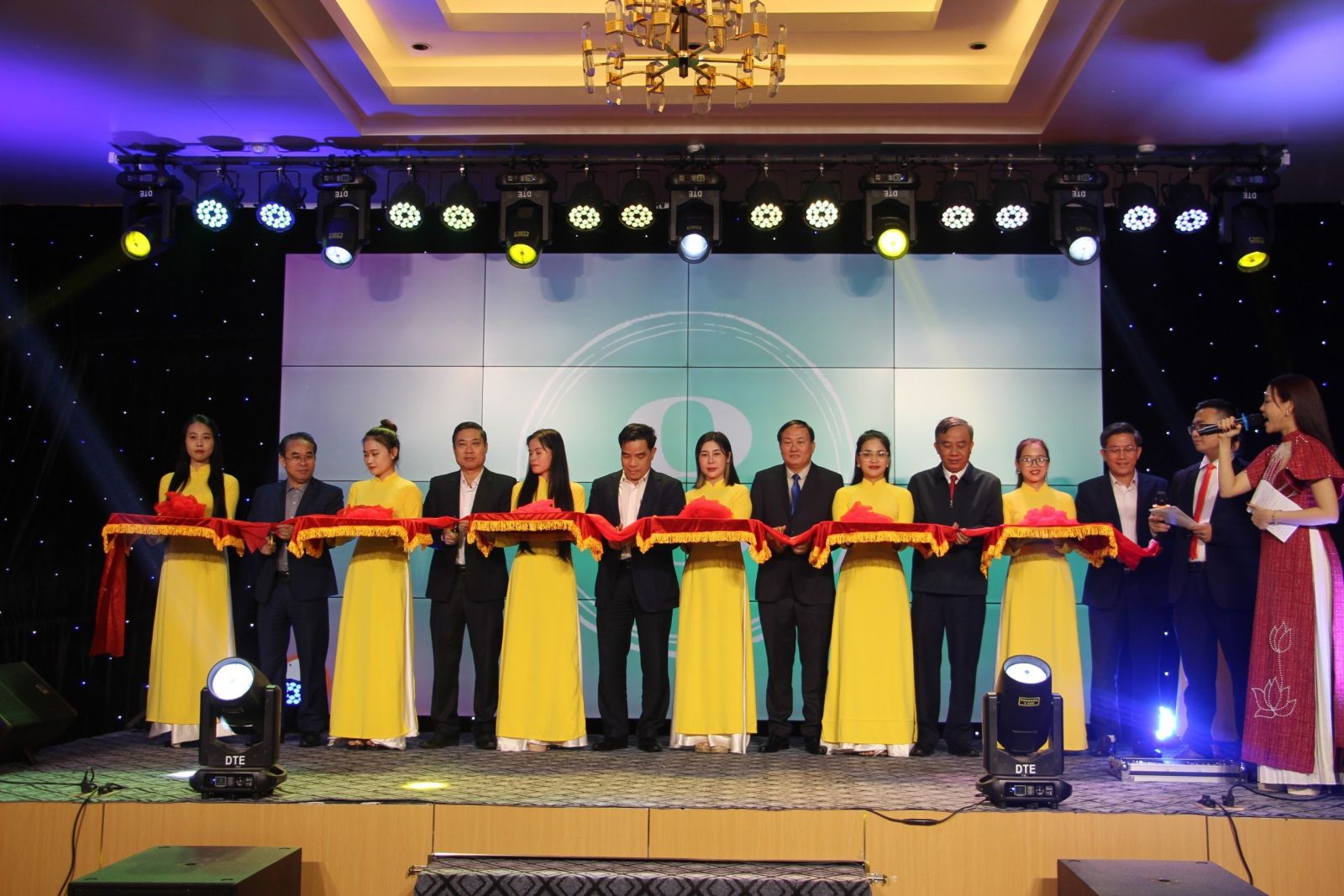 Quảng Nam: Kỷ niệm 15 năm thành lập và khai trương Khu liên hợp khách sạn, nhà hàng Phú Long Tam Kỳ- Ảnh 1.