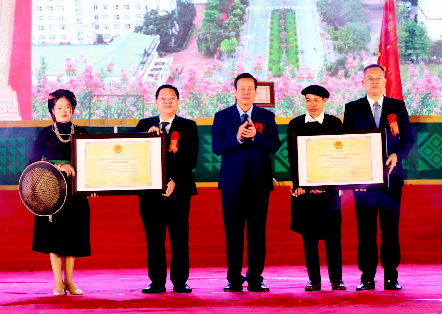 Kỷ niệm 20 năm ngày thành lập huyện Quang Bình- Ảnh 7.