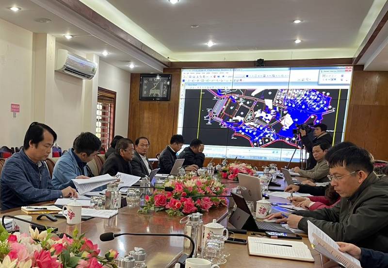 Chủ tịch UBND tỉnh Trịnh Xuân Trường làm việc với thị xã Sa Pa về tiền độ GPMB các dự án trọng điểm- Ảnh 1.