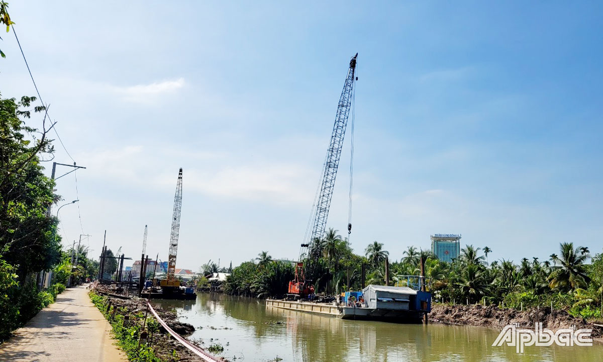 Tiền Giang: Tập trung công tác giải phóng mặt bằng dự án Đường giao thông hai bên bờ sông Bảo Định- Ảnh 2.