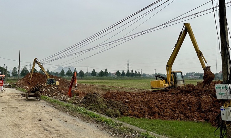 Nho Quan (Ninh Bình): Năm 2023 khởi công 33 dự án, nghiệm thu 40 công trình- Ảnh 1.