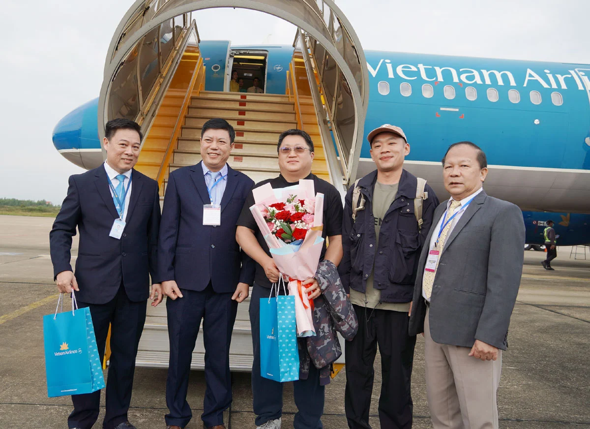 Quảng Bình: Đón đoàn khách du lịch đầu tiên bằng đường hàng không trong năm 2024- Ảnh 2.