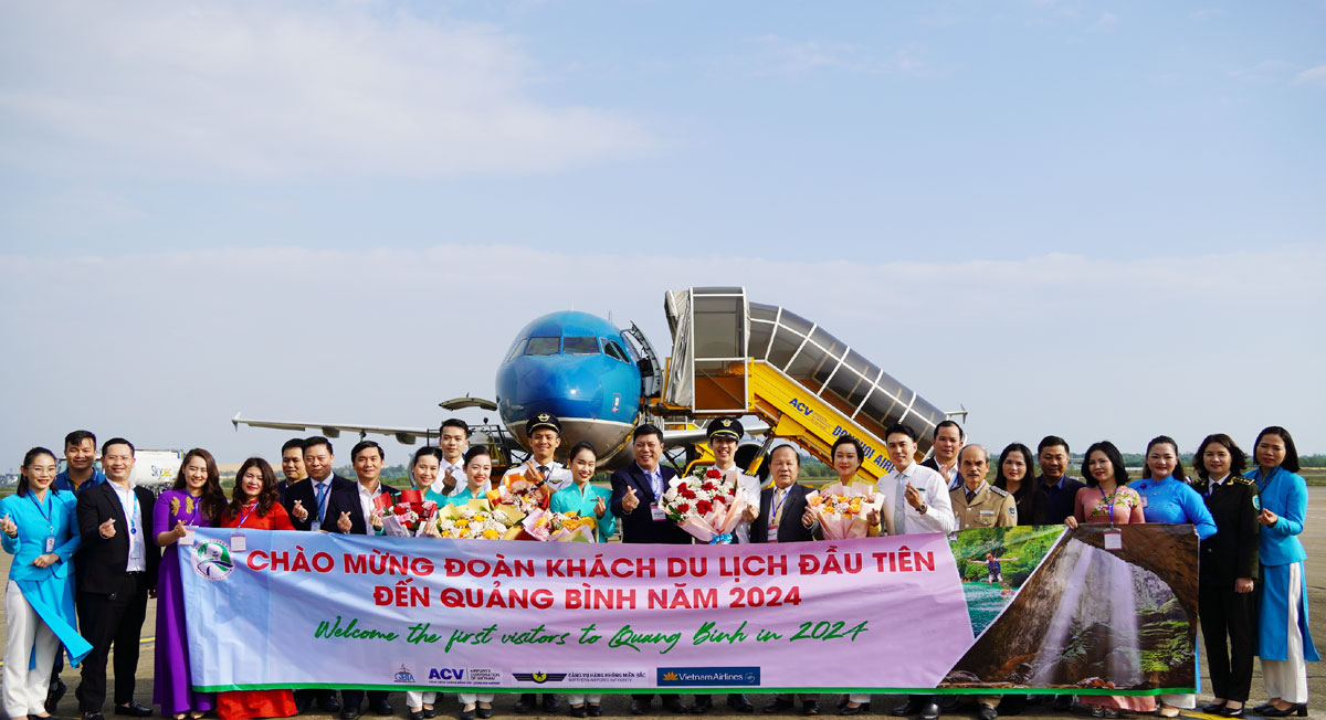 Quảng Bình: Đón đoàn khách du lịch đầu tiên bằng đường hàng không trong năm 2024- Ảnh 4.