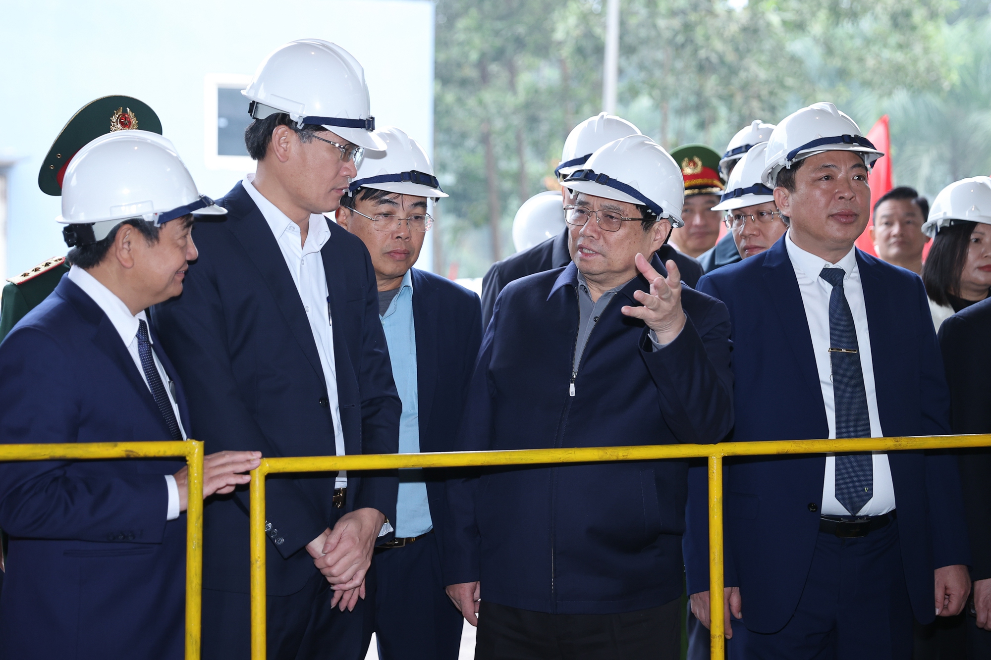 Thủ tướng Phạm Minh Chính: Cao Bằng cần đẩy mạnh phát triển kinh tế cửa khẩu- Ảnh 9.