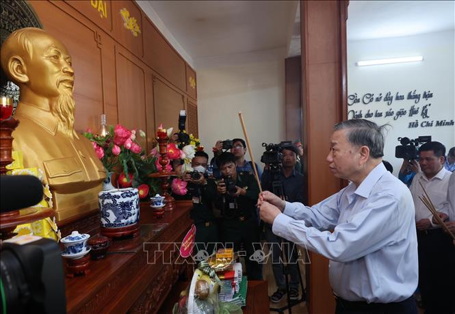 Tổng Bí thư, Chủ tịch nước Tô Lâm thăm và làm việc tại huyện đảo Cồn Cỏ- Ảnh 6.