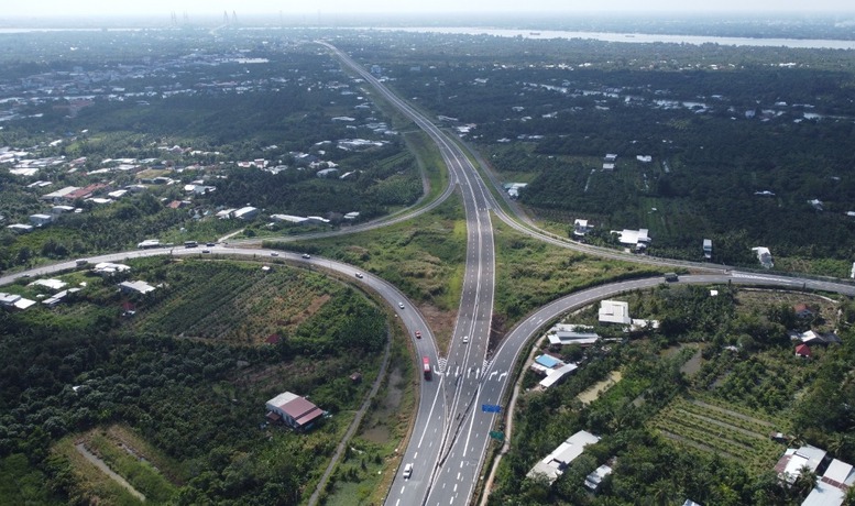 Tháo gỡ khó khăn để hết năm 2025 cơ bản hoàn thành 600km đường cao tốc vùng đồng bằng sông Cửu Long- Ảnh 1.