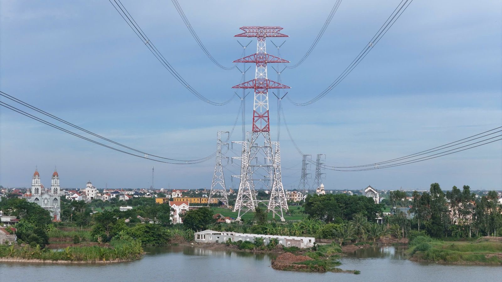 Công trình đường dây 500kV mạch 3 có ý nghĩa đặc biệt quan trọng đối với an ninh năng lượng của đất nước- Ảnh 3.