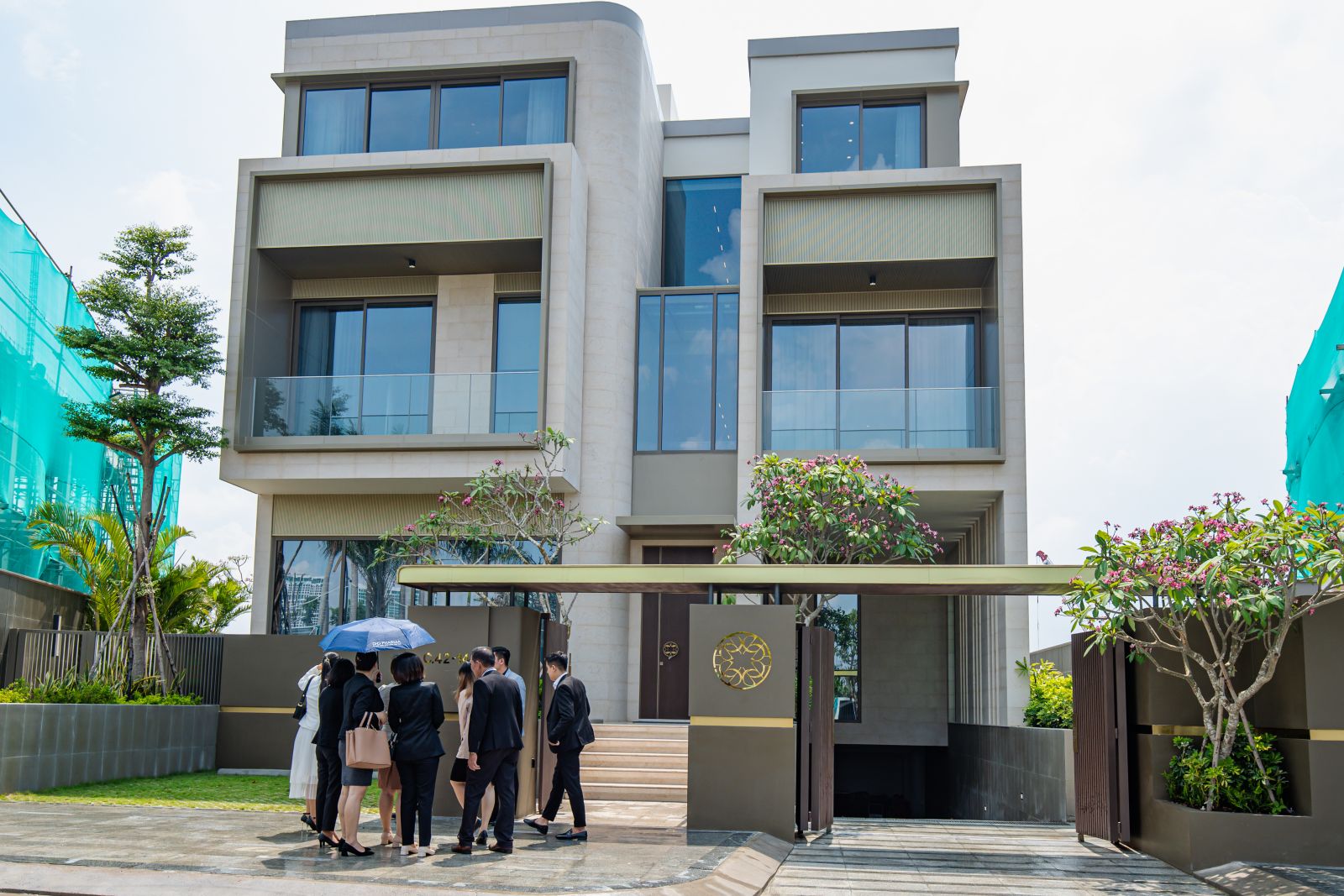 Masterise Homes bất ngờ "quay xe", cú sốc giá căn hộ hạng sang- Ảnh 5.