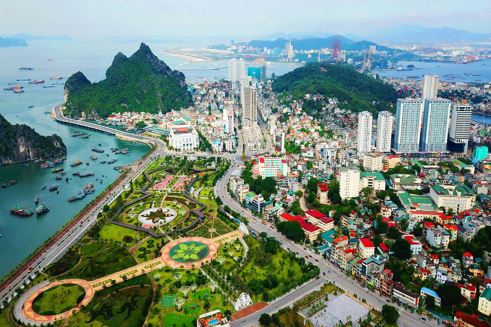 Giám đốc Sở Xây dựng tỉnh Quảng Ninh: Hạn chế tình trạng đầu tư ồ ạt và không bền vững- Ảnh 9.