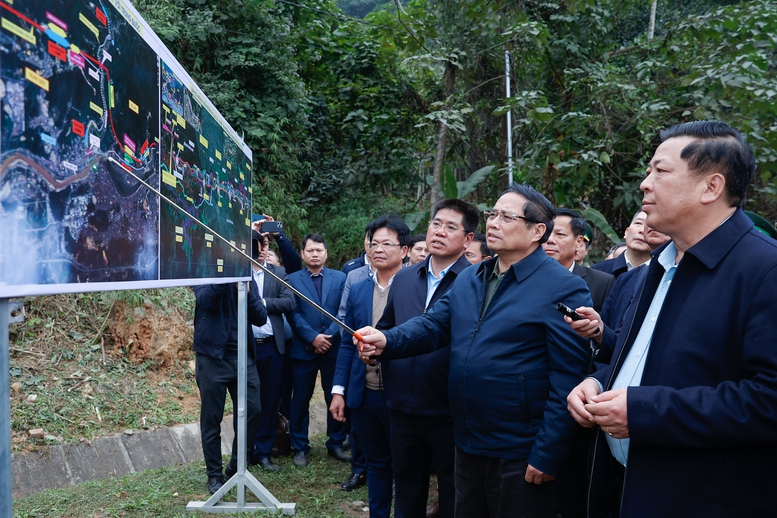 Thủ tướng yêu cầu trình Quốc hội dự án đường sắt Lào Cai - Hà Nội - Hải Phòng trong tháng 2- Ảnh 1.