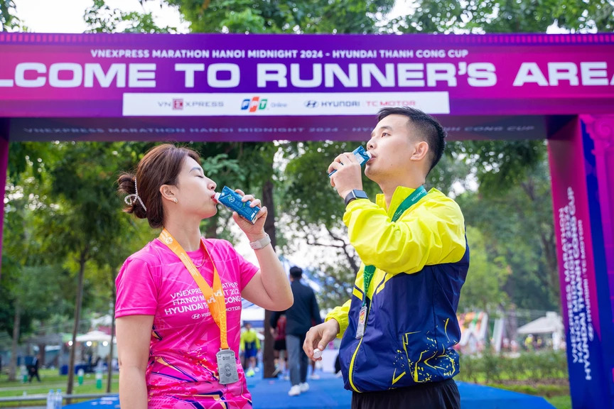 Vinamilk tài trợ “132 kg đạm” cho 11.000 runner VnExpress Marathon Hà Nội- Ảnh 3.