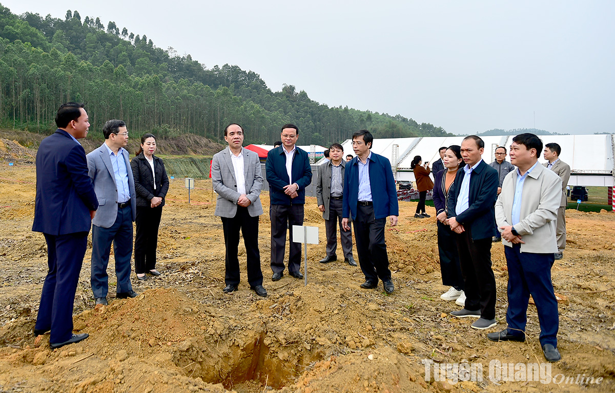Tuyên Quang: Các đồng chí lãnh đạo tỉnh kiểm tra tiến độ thi công đường cao tốc Tuyên Quang - Hà Giang- Ảnh 8.