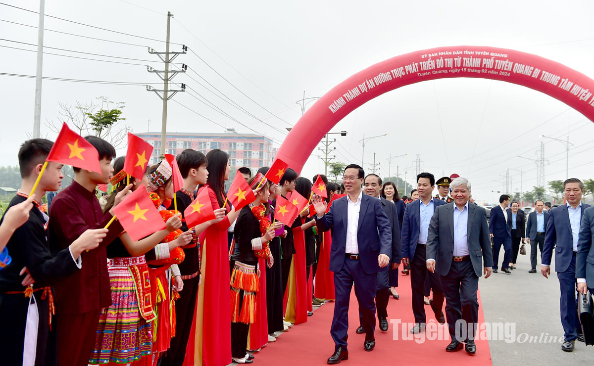 Tuyên Quang: Khánh thành Dự án đường trục phát triển đô thị từ thành phố đi trung tâm huyện Yên Sơn- Ảnh 1.