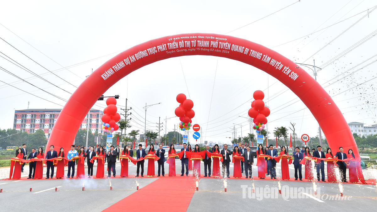 Tuyên Quang: Khánh thành Dự án đường trục phát triển đô thị từ thành phố đi trung tâm huyện Yên Sơn- Ảnh 4.