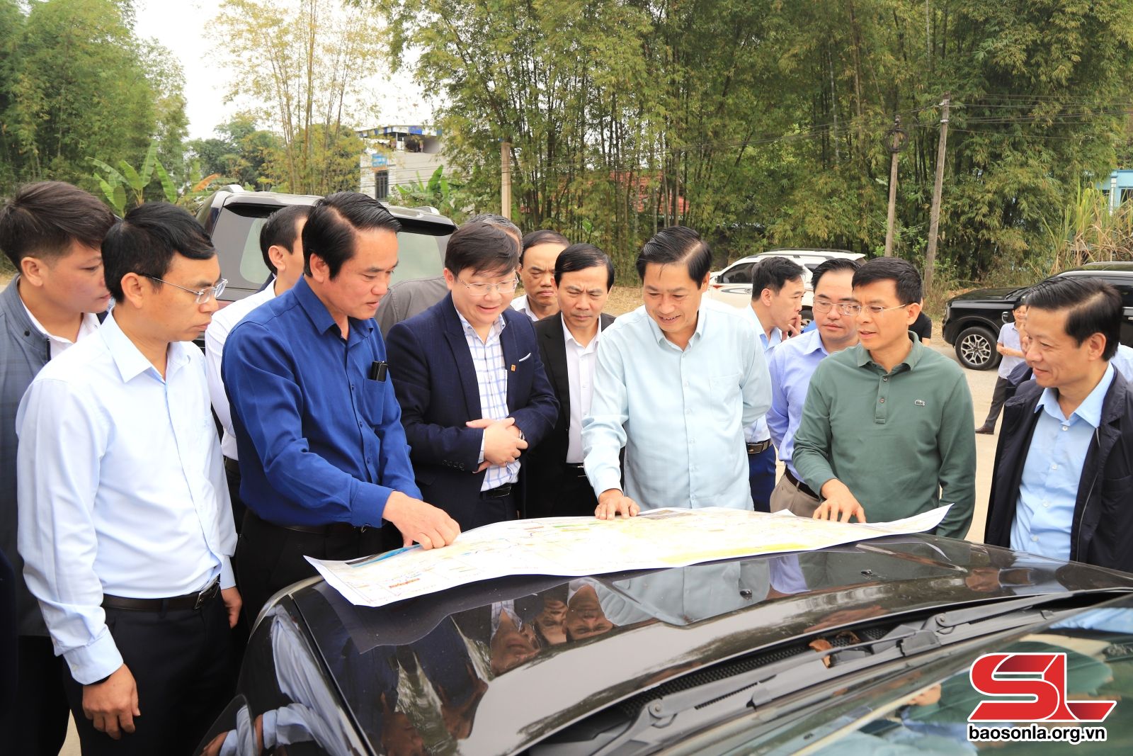 Sơn La: Đồng chí Bí thư Tỉnh ủy kiểm tra công tác chuẩn bị đầu tư tuyến đường cao tốc Hòa Bình - Mộc Châu- Ảnh 1.