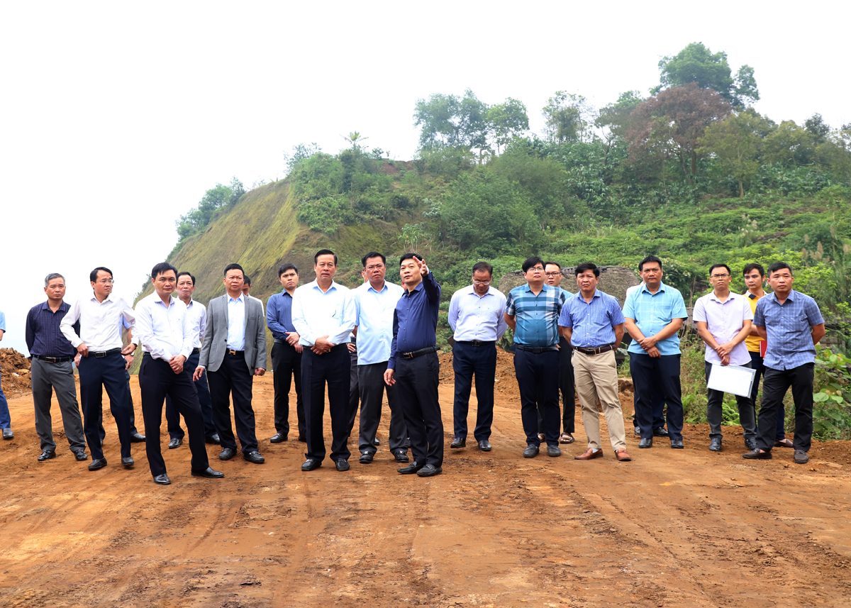 Hà Giang: Chủ tịch UBND tỉnh Nguyễn Văn Sơn làm việc với huyện Vị Xuyên về tiến độ thi công một số dự án- Ảnh 3.