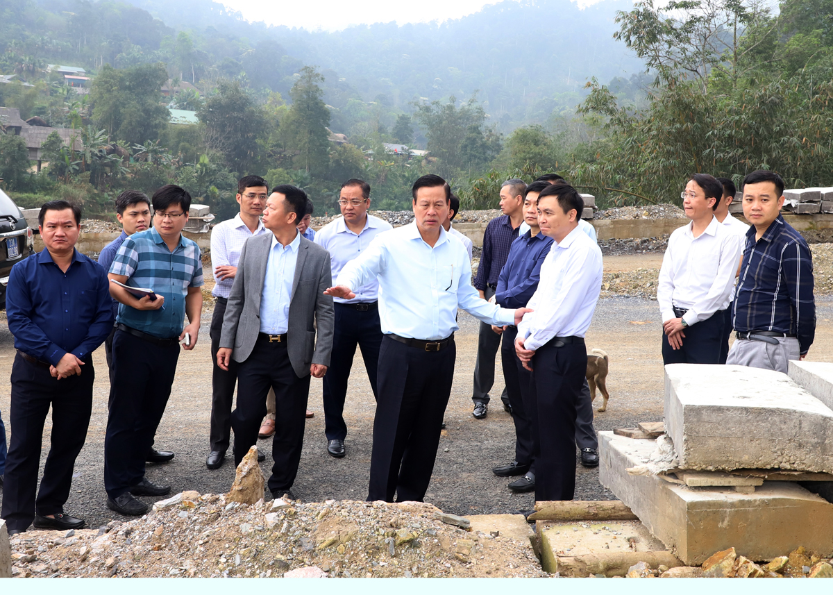 Hà Giang: Chủ tịch UBND tỉnh Nguyễn Văn Sơn làm việc với huyện Vị Xuyên về tiến độ thi công một số dự án- Ảnh 5.