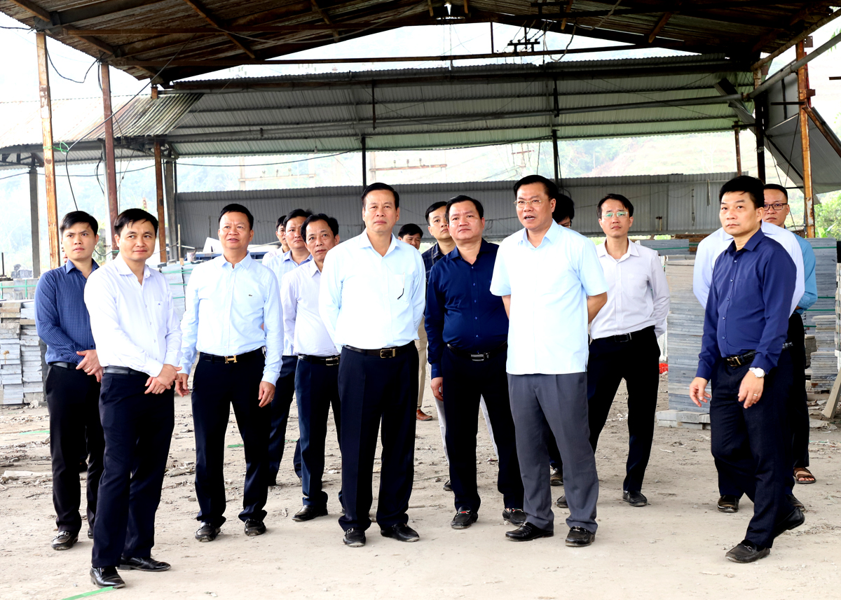 Hà Giang: Chủ tịch UBND tỉnh Nguyễn Văn Sơn làm việc với huyện Vị Xuyên về tiến độ thi công một số dự án- Ảnh 6.