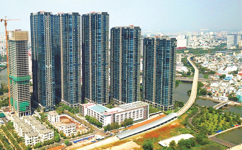 Difficulties gradually on the wane in real estate sector- Ảnh 1.