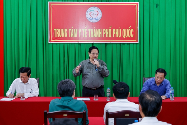 Thủ tướng Phạm Minh Chính khảo sát, chỉ đạo giải quyết các vấn đề cấp bách tại Phú Quốc- Ảnh 5.
