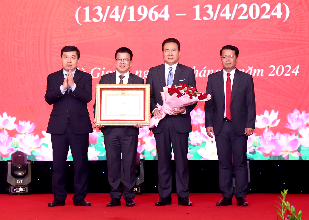 Báo Hà Giang kỷ niệm 60 năm thành lập và ra số báo đầu tiên- Ảnh 8.