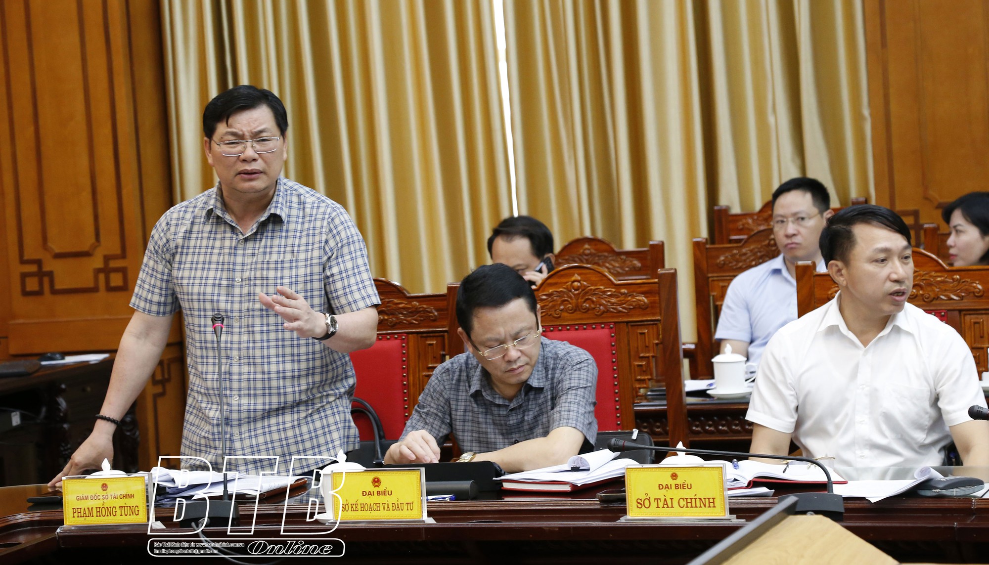 UBND tỉnh Thái Bình nghe báo cáo sửa đổi, bổ sung hệ số điều chỉnh giá đất năm 2024- Ảnh 3.