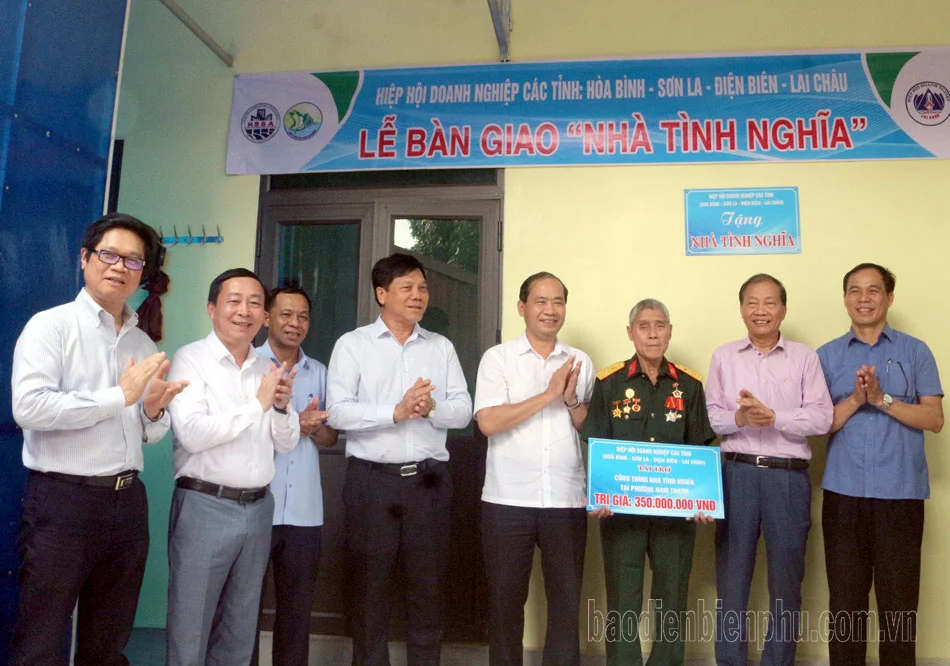 Điện Biên: Chủ tịch tỉnh gặp mặt Hiệp hội Doanh nghiệp các tỉnh Tây Bắc- Ảnh 2.