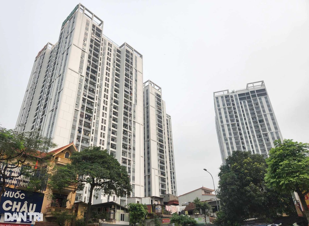 Chủ chung cư ở Hà Nội bắt đầu hạ giá bán, người mua giữ tâm lý thăm dò- Ảnh 1.