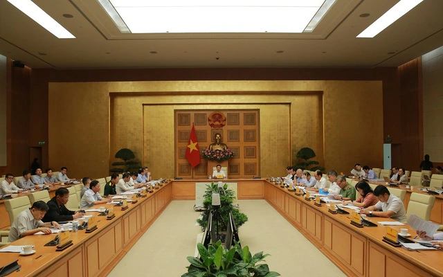 Phó Thủ tướng Trần Hồng Hà: Vốn ngân sách nhà nước đóng vai trò chủ đạo trong phát triển nhà ở xã hội- Ảnh 2.