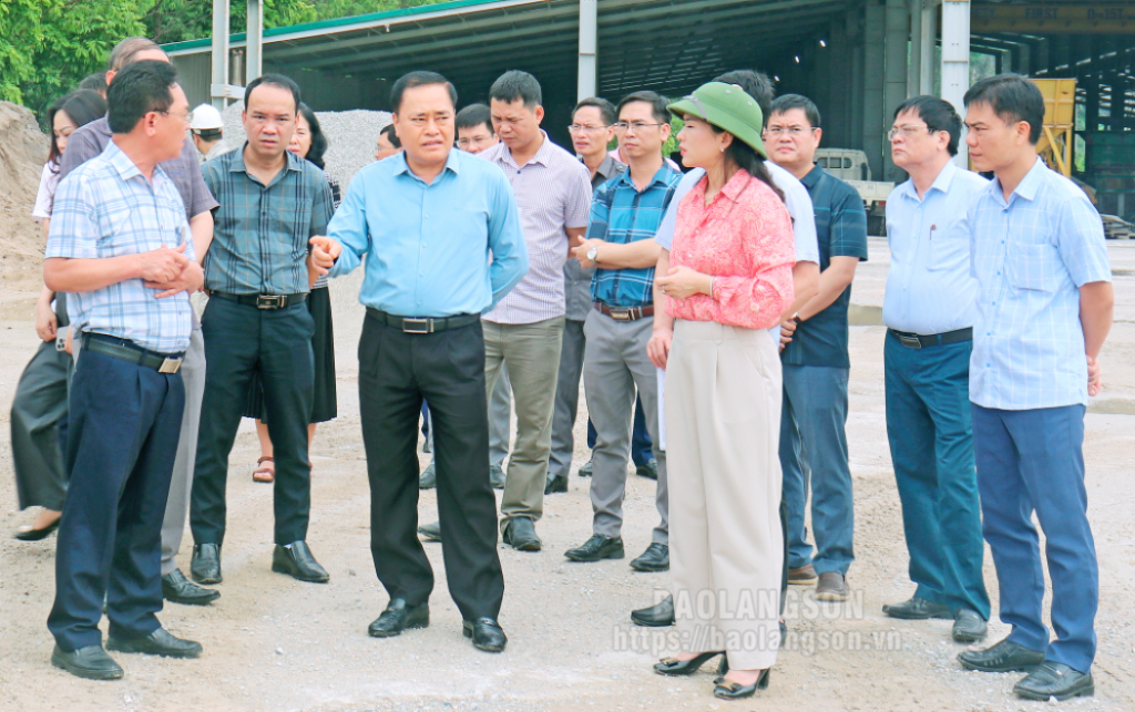 Lạng Sơn: Lãnh đạo tỉnh kiểm tra tình hình hoạt động tại Khu công nghiệp Đồng Bành- Ảnh 2.