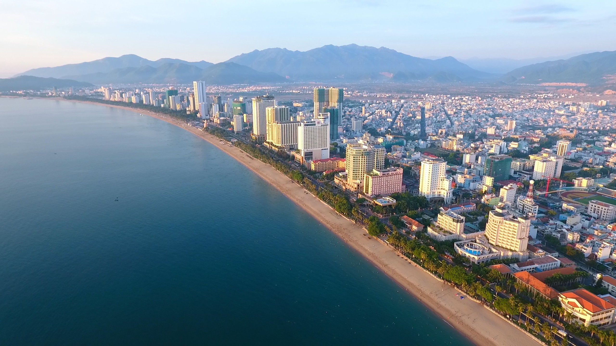 Ông Nguyễn Quốc Hiệp: “Còn hơi sớm để đánh giá được đầy đủ tác động của 3 luật mới đến ngành xây dựng - bất động sản”- Ảnh 6.