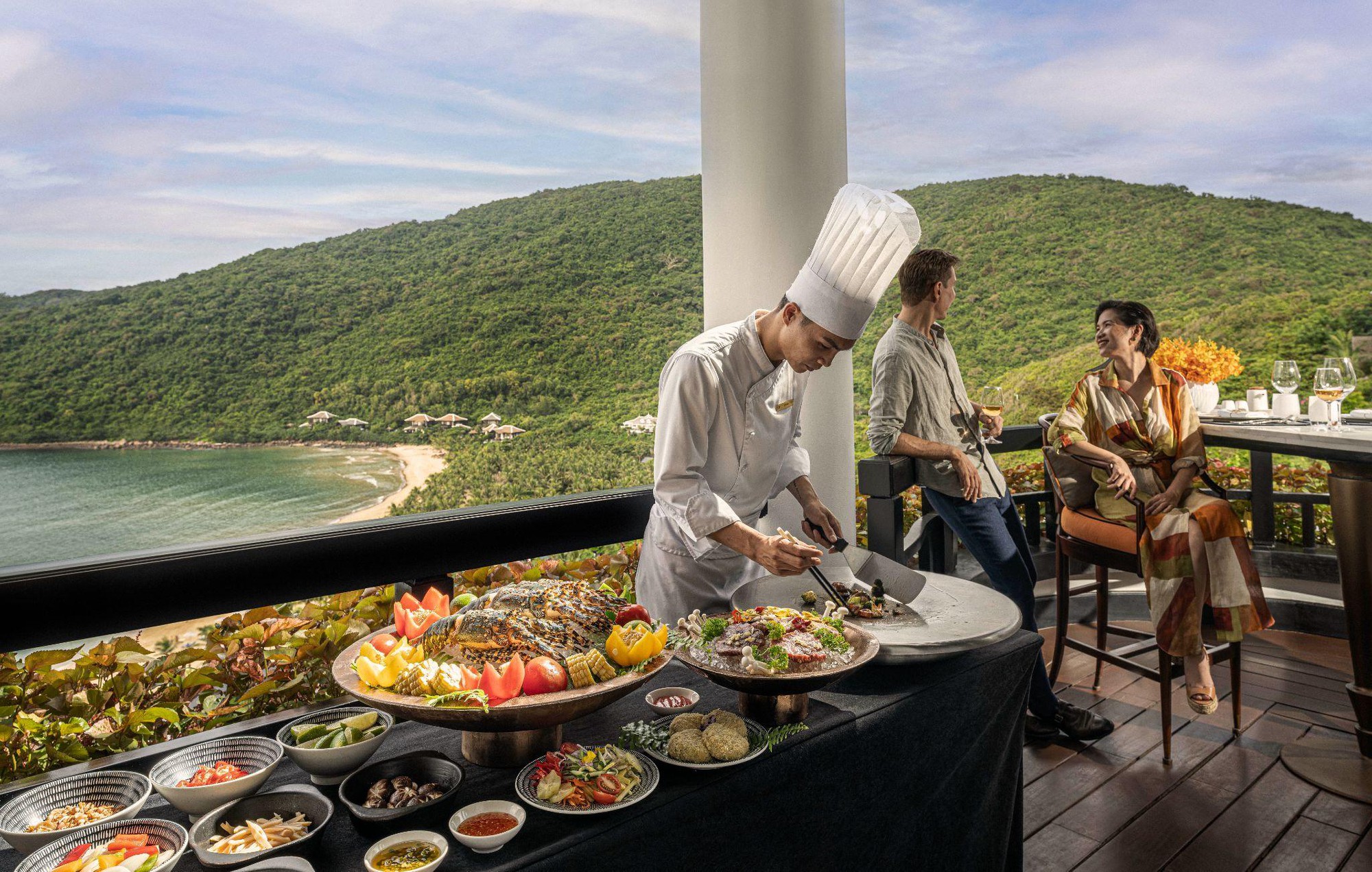 InterContinental Danang Sun Peninsula Resort tung ưu đãi hấp dẫn dành cho du khách Việt trong tháng 7- Ảnh 2.