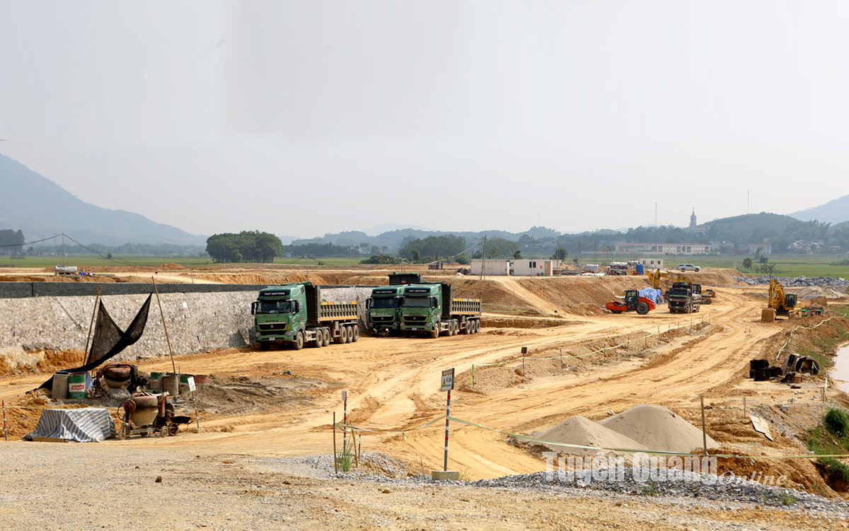 Tuyên Quang: Triển khai hiệu quả quy hoạch thúc đẩy quá trình đô thị hóa- Ảnh 1.