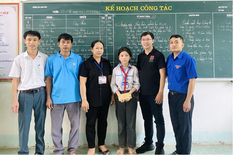 Chương trình nghệ thuật "Ước mơ của mẹ: Đường đến trường có hoa" sẽ trao 600 suất học cho học sinh vượt khó- Ảnh 3.