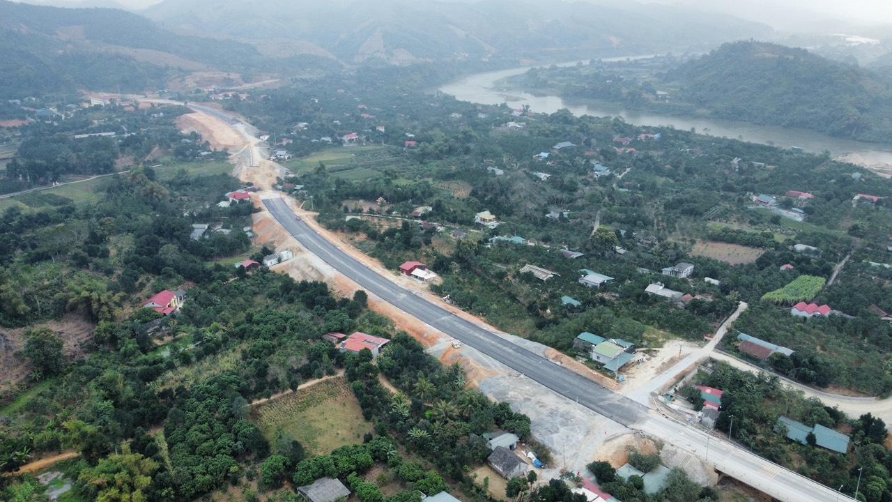 Ủy quyền cho Sở Tài nguyên và Môi trường Lào Cai cấp Giấy chứng nhận quyền sử dụng đất đến hết năm 2027- Ảnh 1.