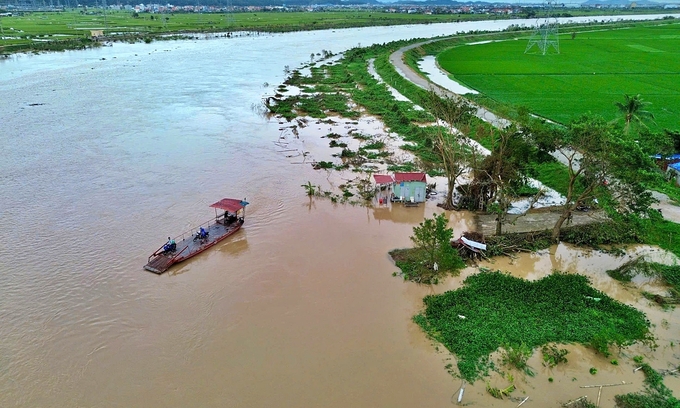 Hải Dương nâng mức báo động nước lũ trên sông Thái Bình- Ảnh 1.