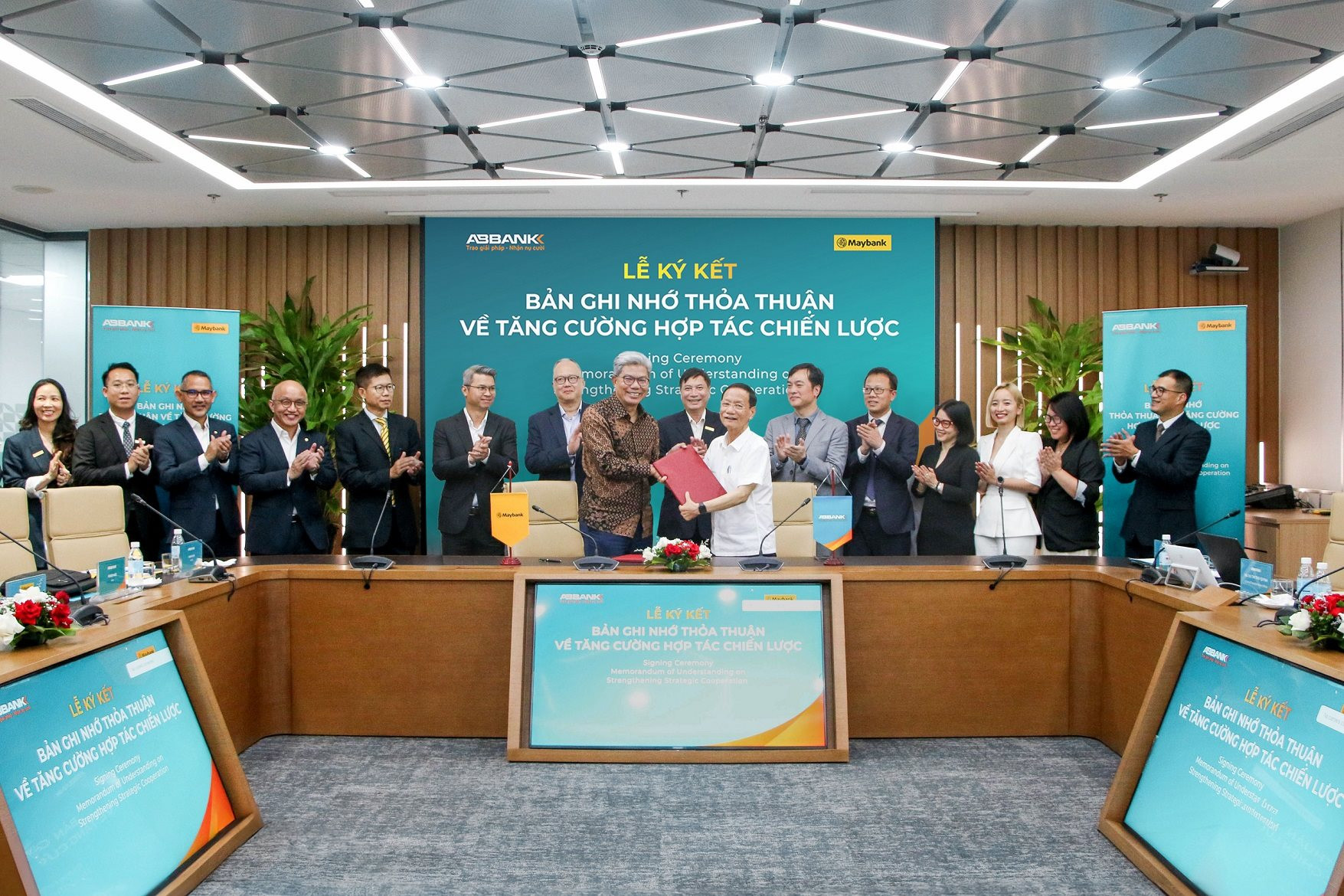 ABBANK và Maybank tăng cường quan hệ hợp tác chiến lược- Ảnh 1.