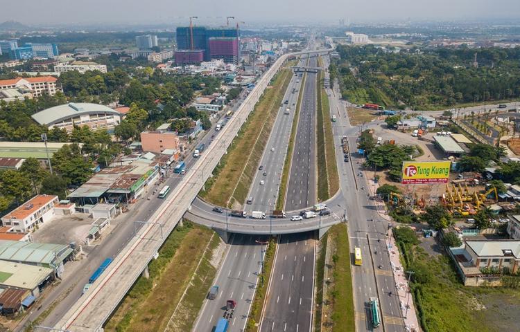 Bộ Tài nguyên và Môi trường giải đáp vướng mắc liên quan đến chỉ tiêu sử dụng đất giao thông- Ảnh 1.