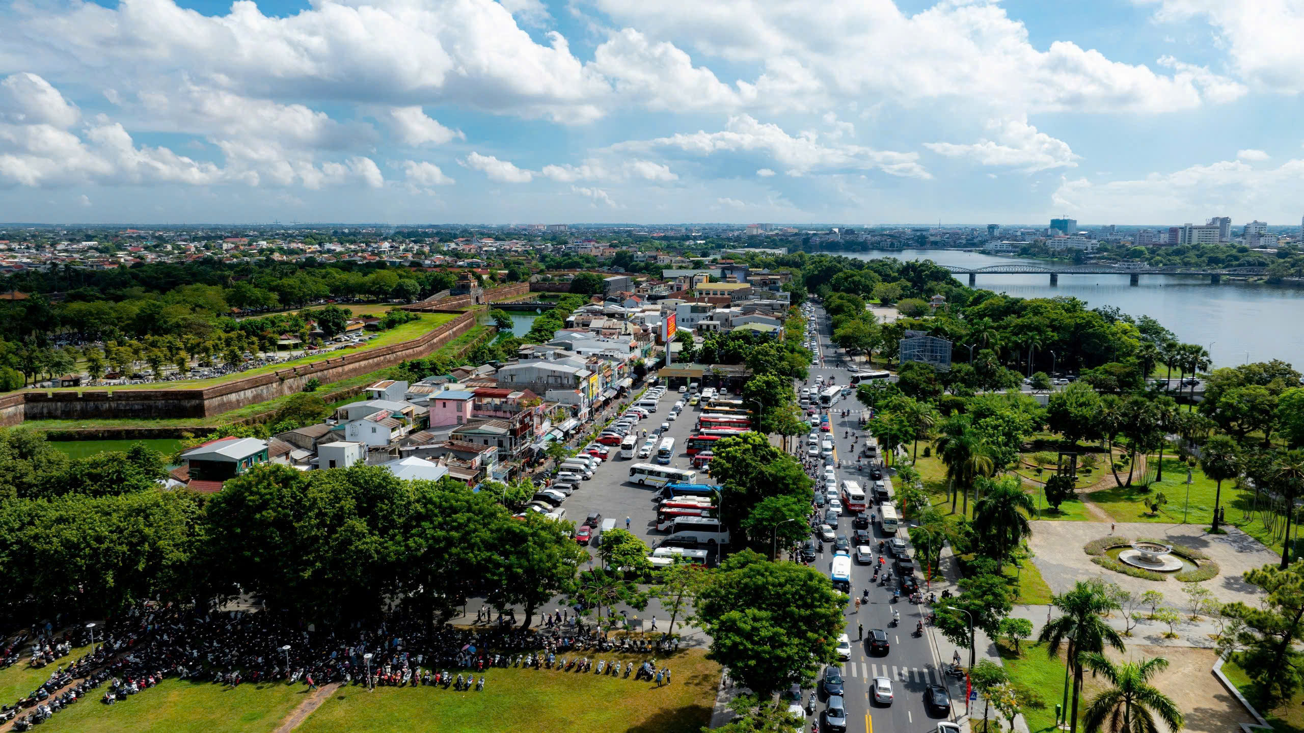 TP. Huế: Hài hoà bản sắc và vị thế phát triển mới- Ảnh 5.