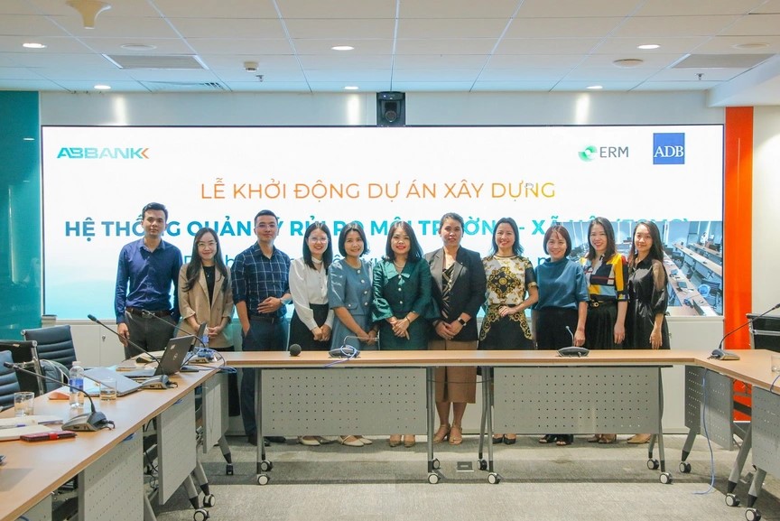 ABBANK establishes the ESG Sustainable Development Strategy Committee under the leadership of Mr. Vu Van Tien - Ảnh 2.