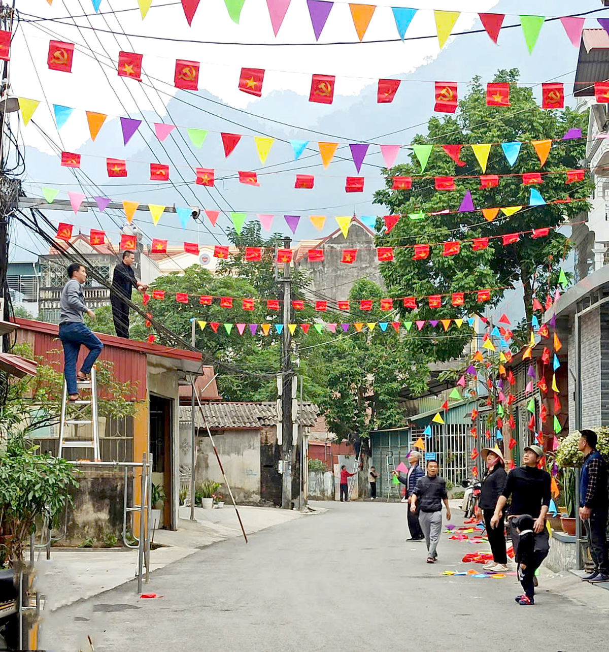 Hà Giang: Không khí Tết ngập tràn khắp các khu dân cư- Ảnh 6.