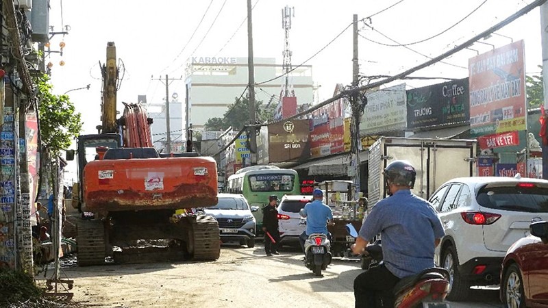 'Con đường tử thần' ở cửa ngõ khu Đông nối với cảng quốc tế hiện đại nhất Việt Nam chuẩn bị được nâng cấp
- Ảnh 2.