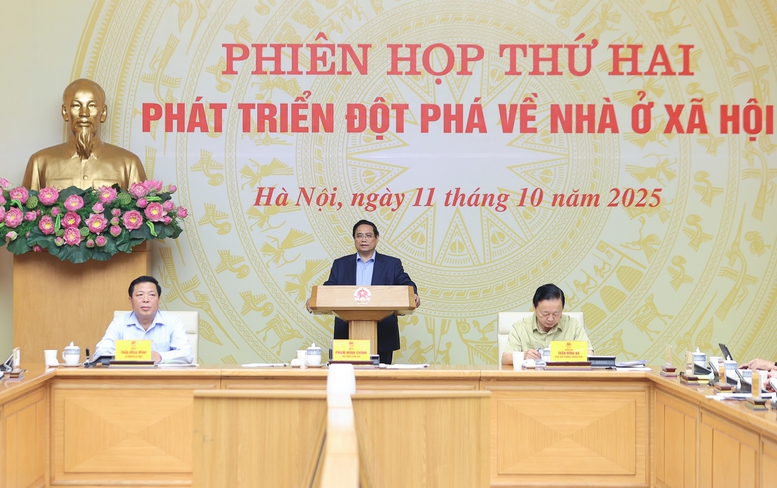 Thủ tướng: Đột phá phát triển nhà ở xã hội phù hợp từng địa phương, đầy đủ hạ tầng và cân đối cung - cầu- Ảnh 2.
