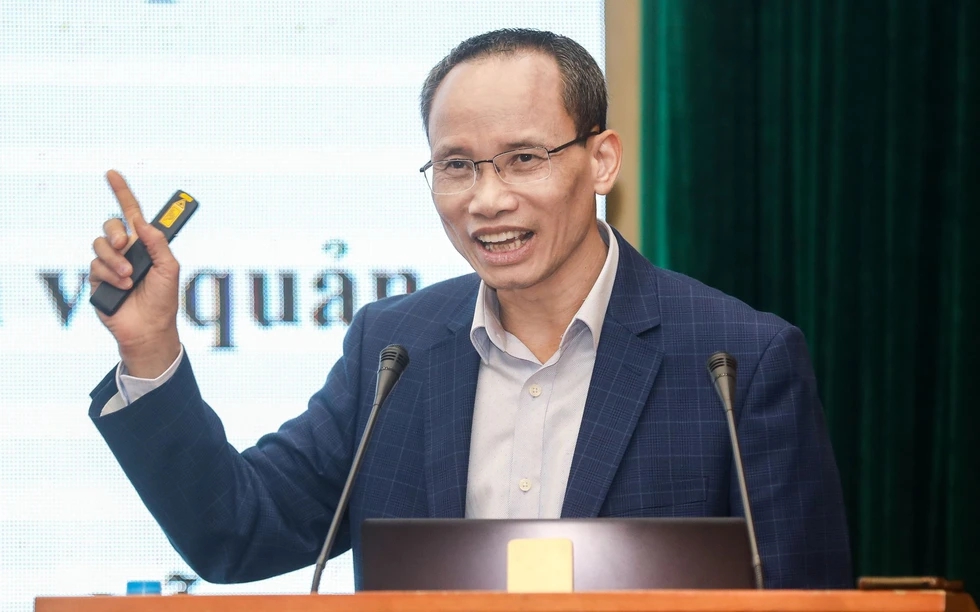 TS. Cấn Văn Lực nhận diện 6 điểm sáng, 5 thách thức và dự báo kinh tế Việt Nam năm 2025 - 2026- Ảnh 3.