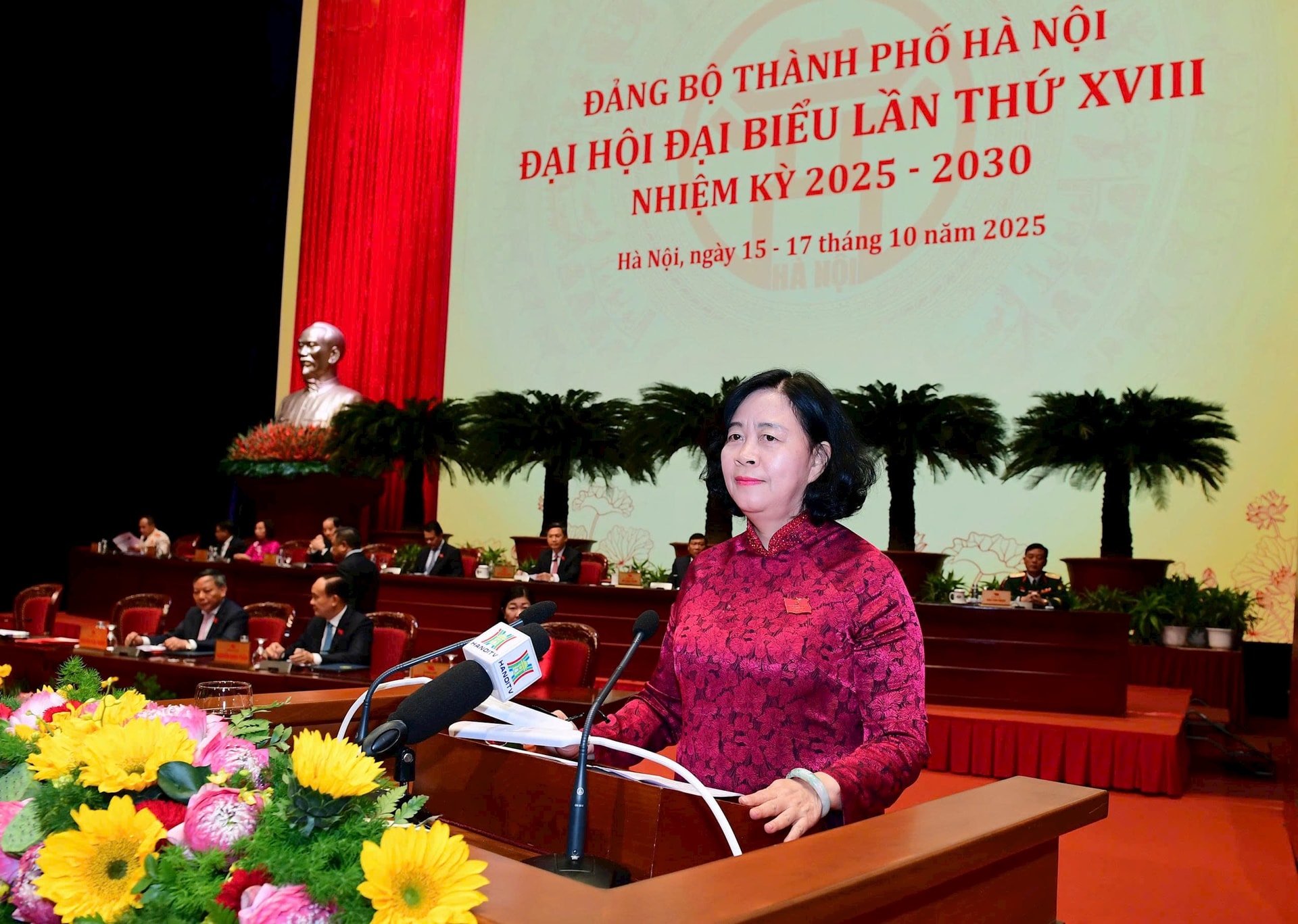 Đại hội đại biểu Đảng bộ thành phố Hà Nội khóa XVIII thành công tốt đẹp- Ảnh 4. Đại hội đại biểu Đảng bộ thành phố Hà Nội khóa XVIII thành công tốt đẹp- Ảnh 4.